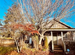 110 9th St SE, Long Beach, WA