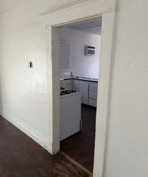 Doorway from family room to kitchen