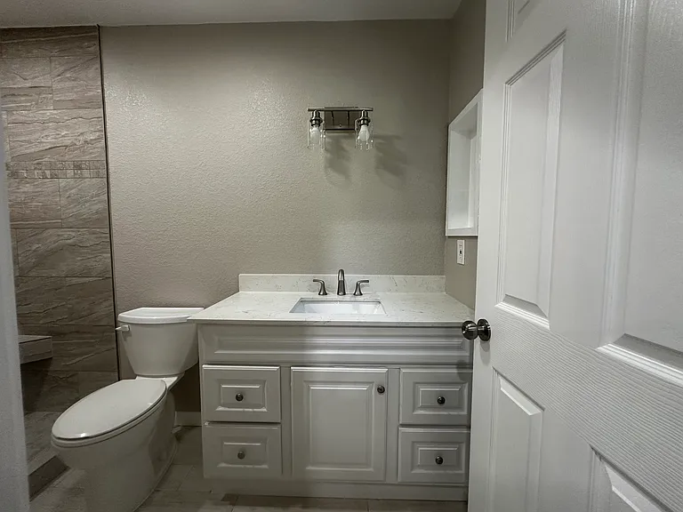 8426 Glen Ct — Photo 36