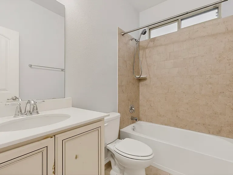 781 Lancashire Ln — Photo 24