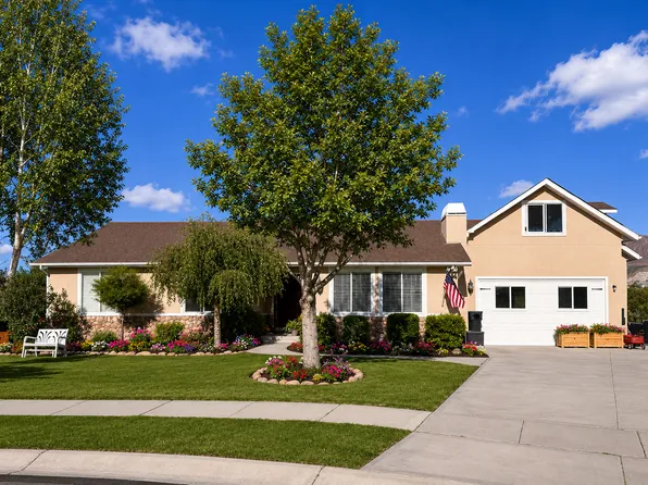 1518 W River Willow Ct, Riverton, UT 84065