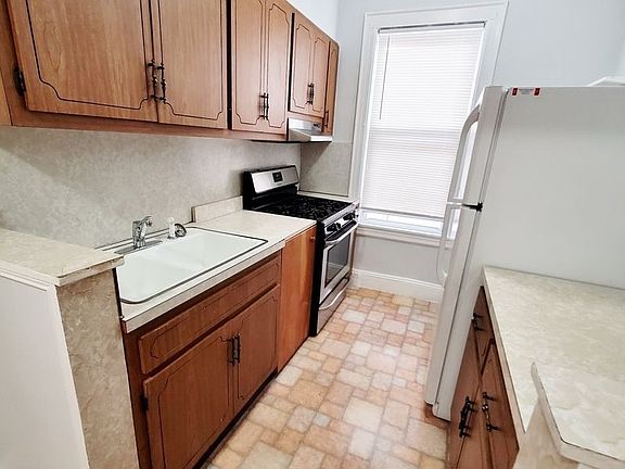 3rd image of 24-41 24th St #2EE