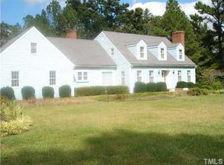 24 Pinewood Dr, Siler City, NC 27344
