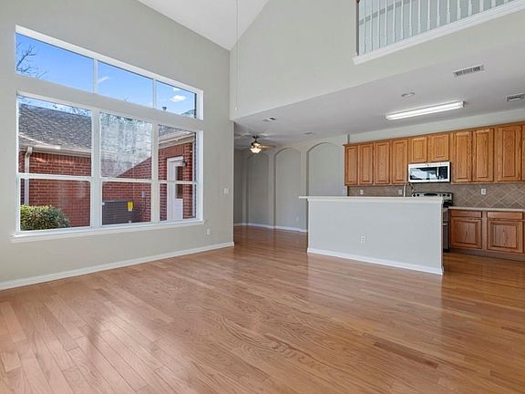 4th image of 8032 Mimosa Dr