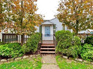 120 Belle St, Evans City, PA