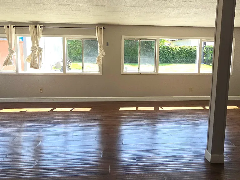 726 N Foxdale Ave — Photo 11
