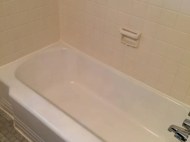 Bathroom Tub