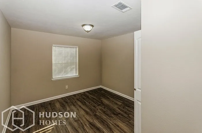 1014 Coffeyville Trl — Photo 7