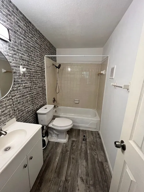 2 bed, 2.0 bath, 1064 sqft, $1,250 — Photo 4