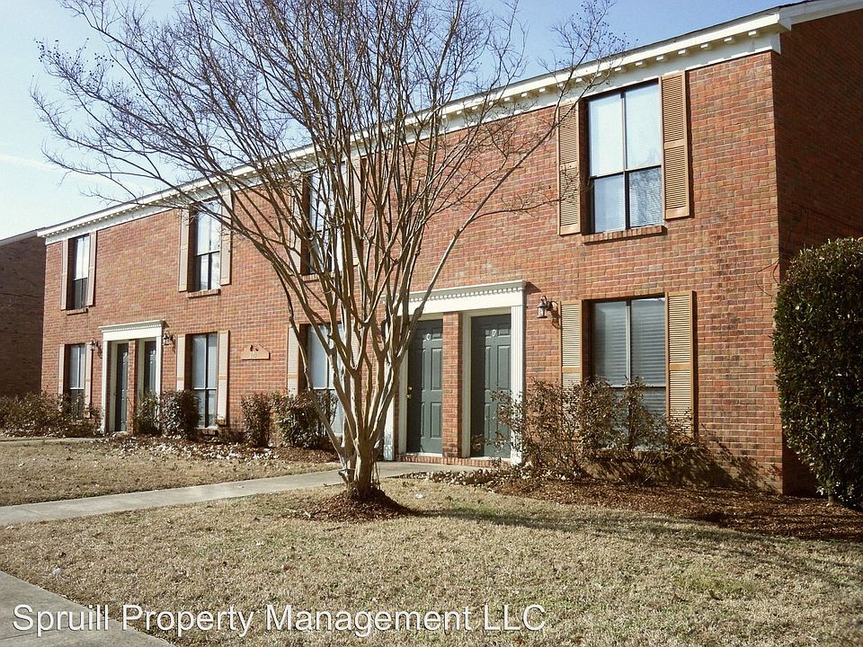 1st image of 121 Helen Cir #D