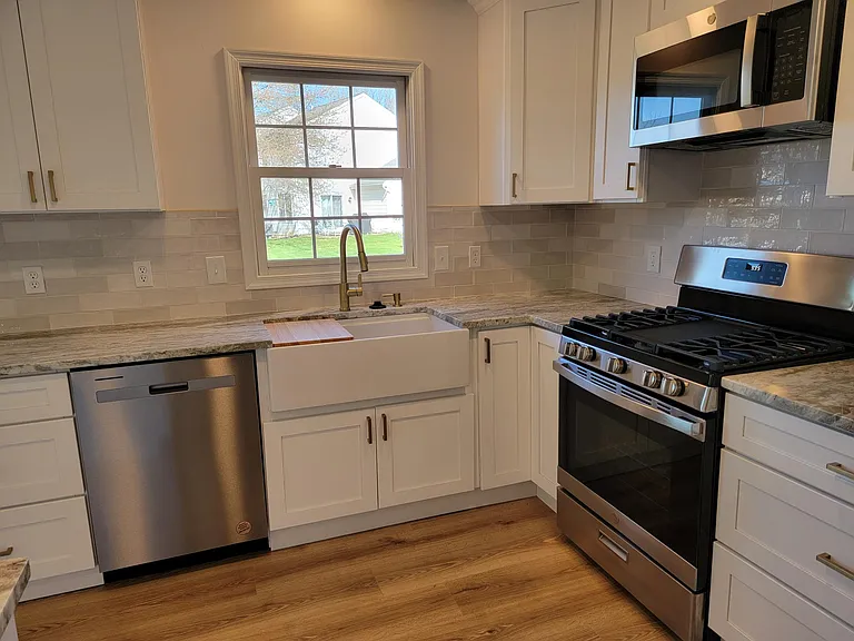 77 Brookfield Rd — Photo 9