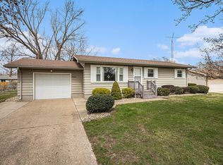 1593 S Cherry Dr, Stevensville, MI 49127