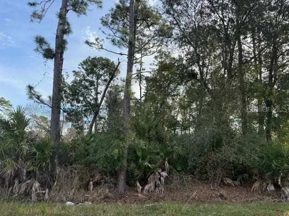 1635 3rd Ave #16, Deland, FL 32724