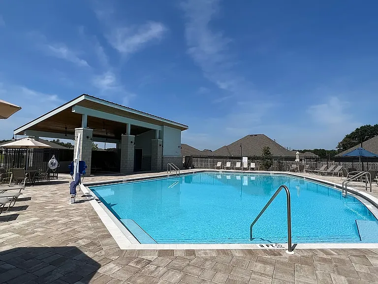 4703 Airmen Dr — Photo 3