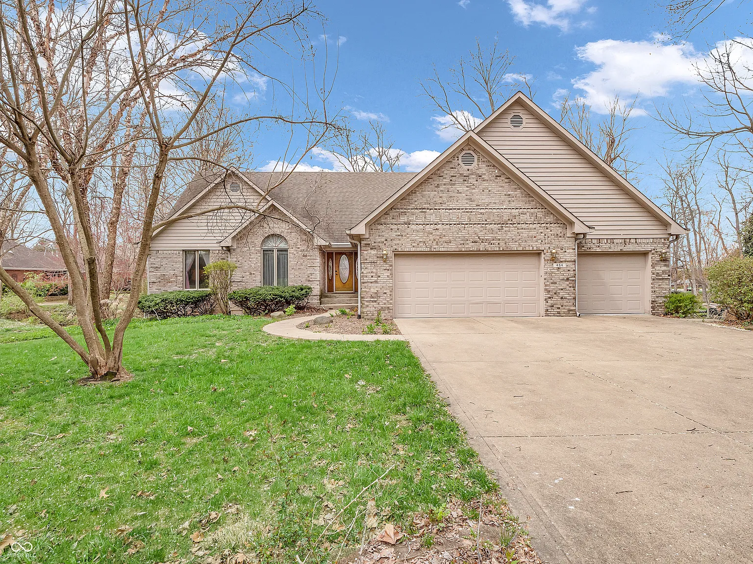 454 Roberson Blvd photo 1