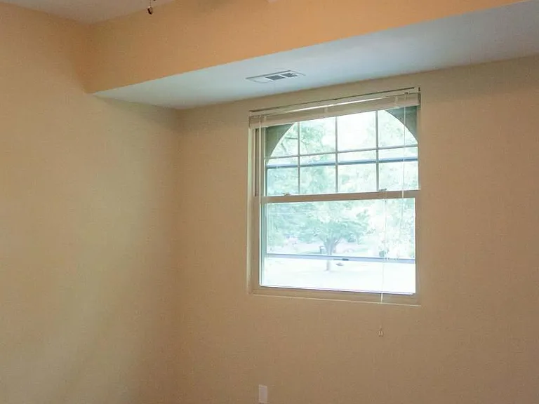 307 W Park Ave — Photo 13