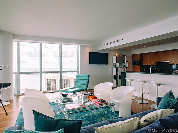5th image of 1331 Brickell Bay Dr APT 2811