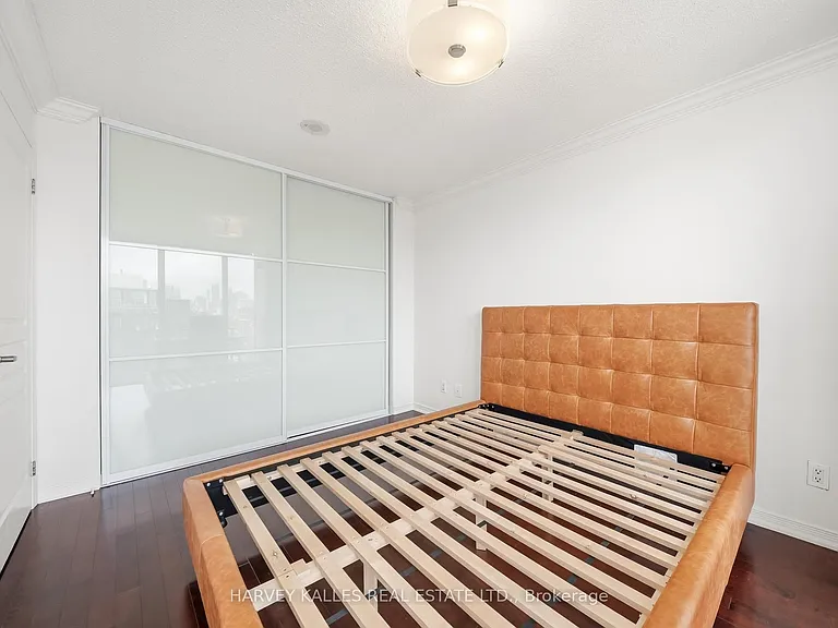 308 Palmerston Ave #Penthouse 14 — Photo 23