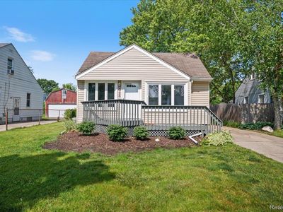 2755 Royal Ave, Berkley, MI, 48072