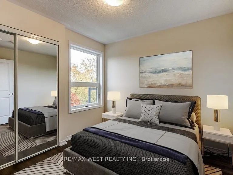 24 Fieldway Rd #Townhouse 7 — Photo 14