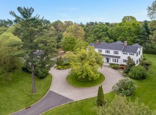 93 Pound Hollow Rd, Glen Head, NY 11545