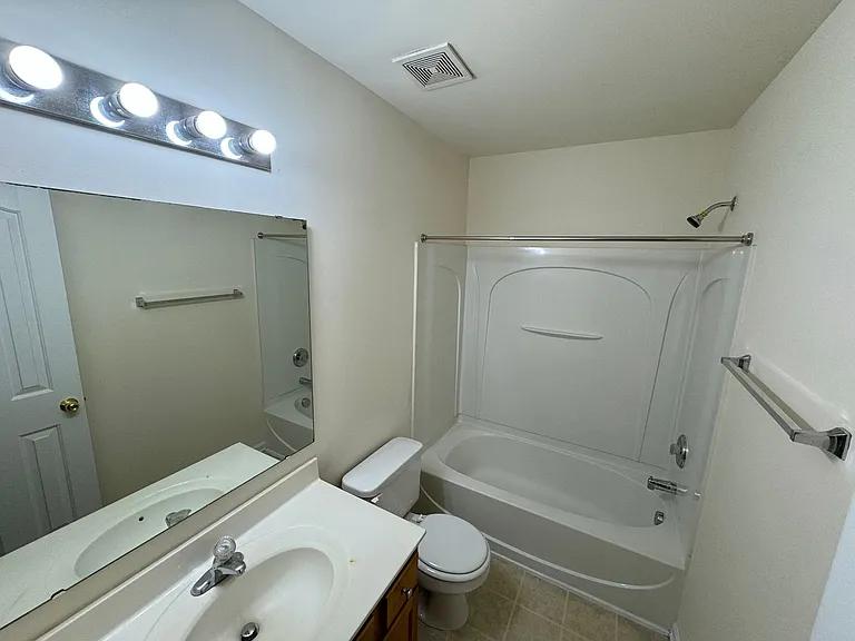 1420 Ladora Dr — Photo 18