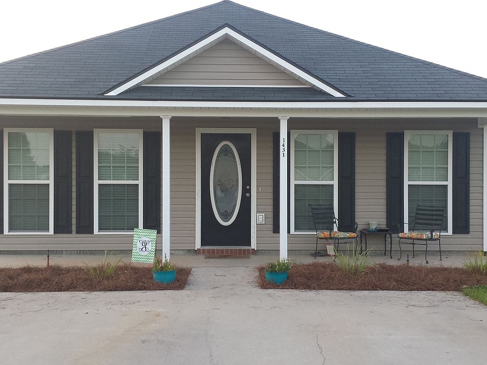 1st image of 1431 Hesperia Cir