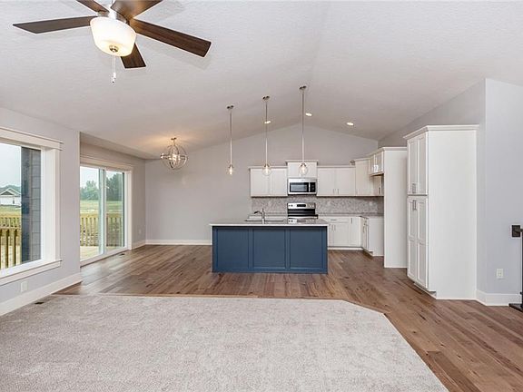 4th image of 2109 NW Linwood Ct