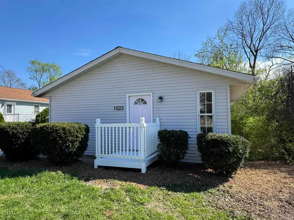 1523 W 8th St, Bloomington, IN 47404