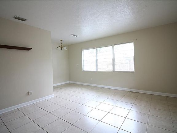 3rd image of 602 N Johnson St