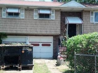 287 Washington Ave, Brentwood, NY 11717