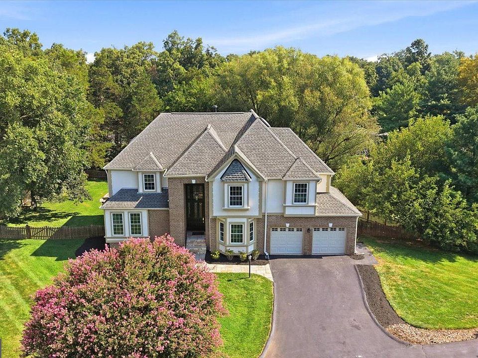1st image of 21108 Stonecrop Pl