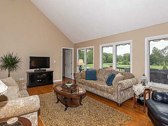 4th image of 128 Torrey Pine Dr