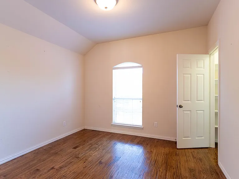 413 Brookmere Ln — Photo 24