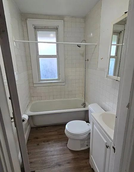 9109 Argyle Ave — Photo 4