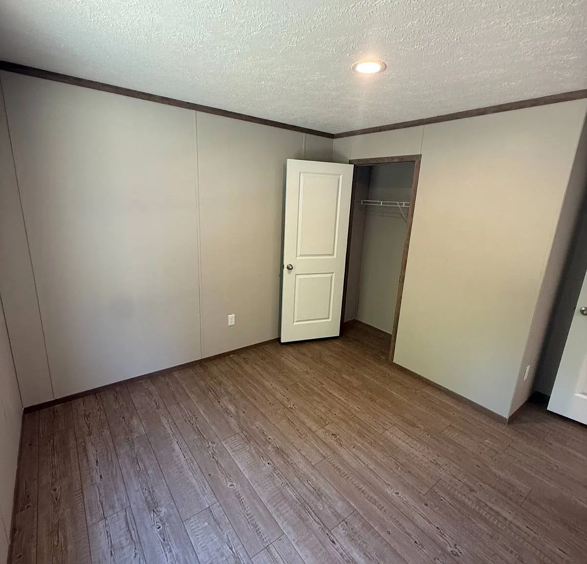 3 bed, 2.0 bath, 1344 sqft, $1,900 — Photo 4