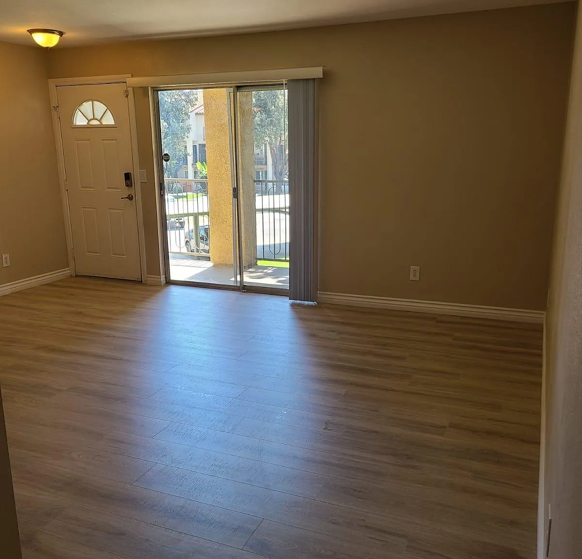2 bed, 1146 sqft, $2,500 — Photo 1