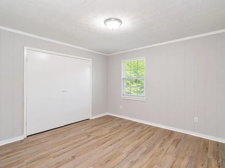 1309 E 1st Ave — Photo 14