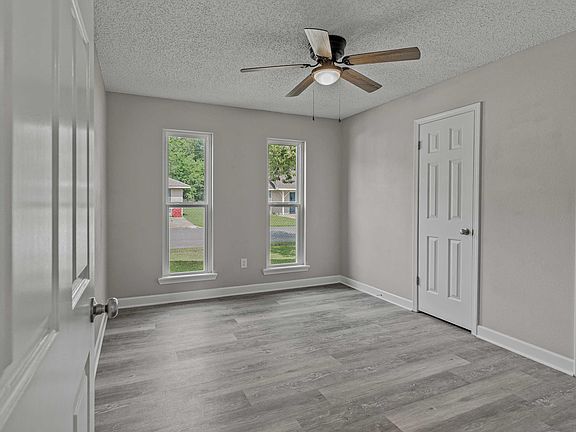 5th image of 16122 Bolivar Dr