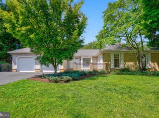 9345 Copenhaver Dr, Potomac, MD 20854