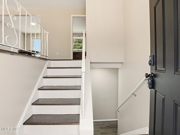 2nd image of 108 Lake Deerbrook Drive