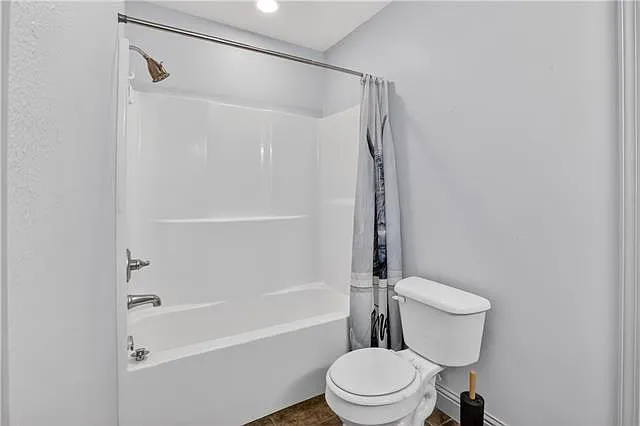 1014 Webb St — Photo 23