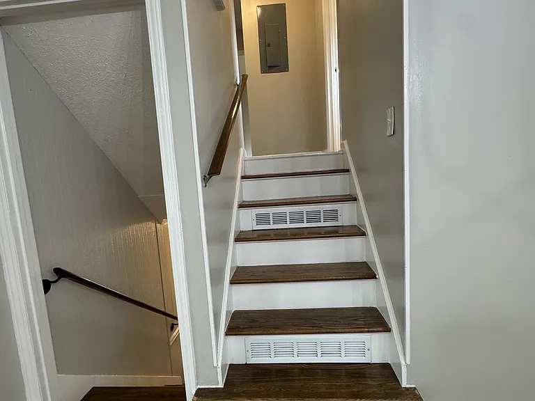 6241 Schomburg Rd — Photo 10