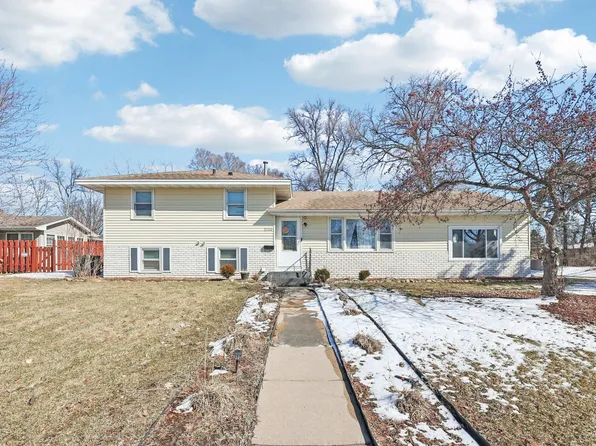7700 Sierra Pkwy, Brooklyn Park, MN 55444