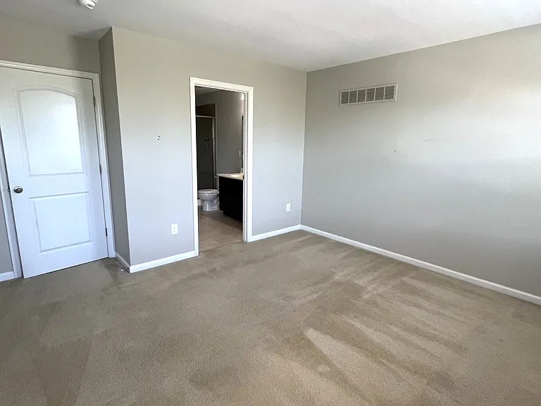 447 Toftrees Dr — Photo 18