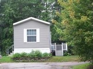 284 River Rd, Mexico, ME 04257