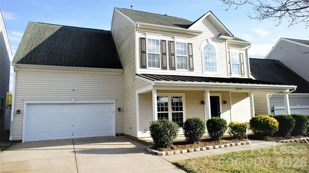 3 bed, 2.5 bath, 2452 sqft, $2,600 — Photo 2