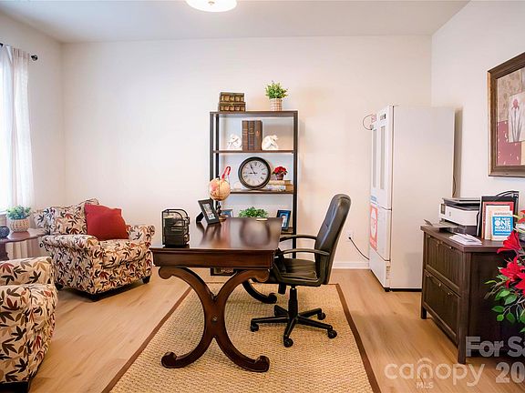 3rd image of 7025 Hamilton Mill Dr