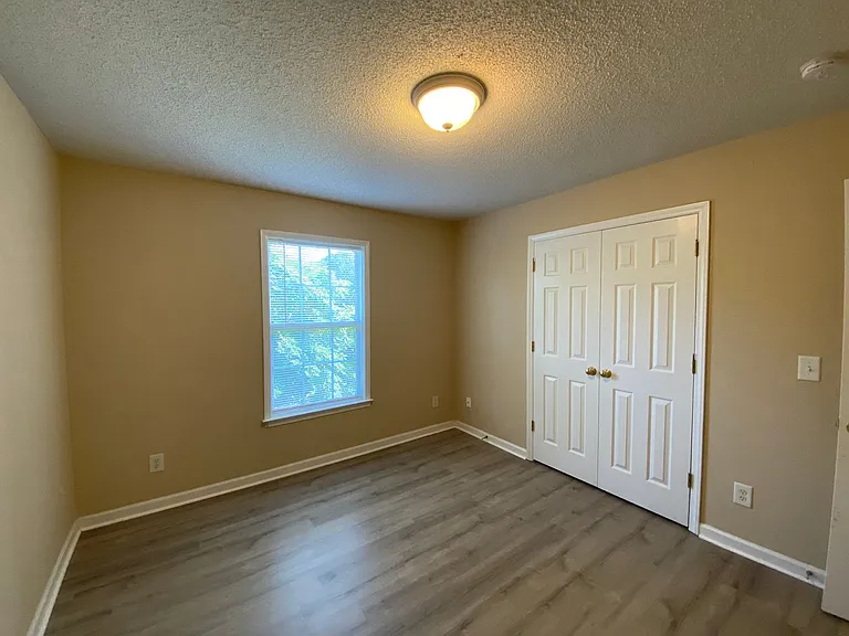 533 Scholastic Ct — Photo 18
