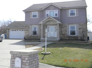 10841 S Christa Ct, Palos Hills, IL 60465